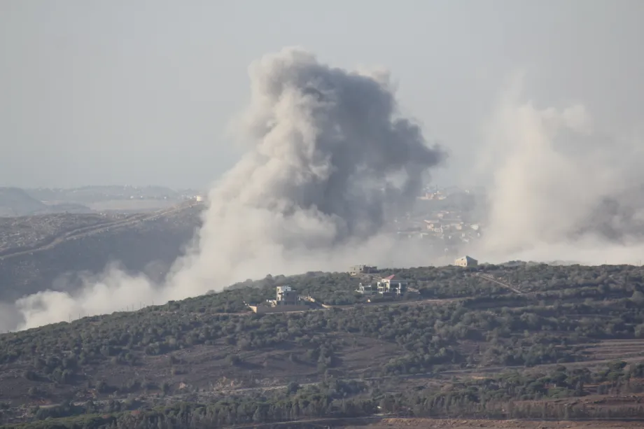 Israel warns residents in Lebanese town to evacuate ahead of attacks – Middle East Monitor