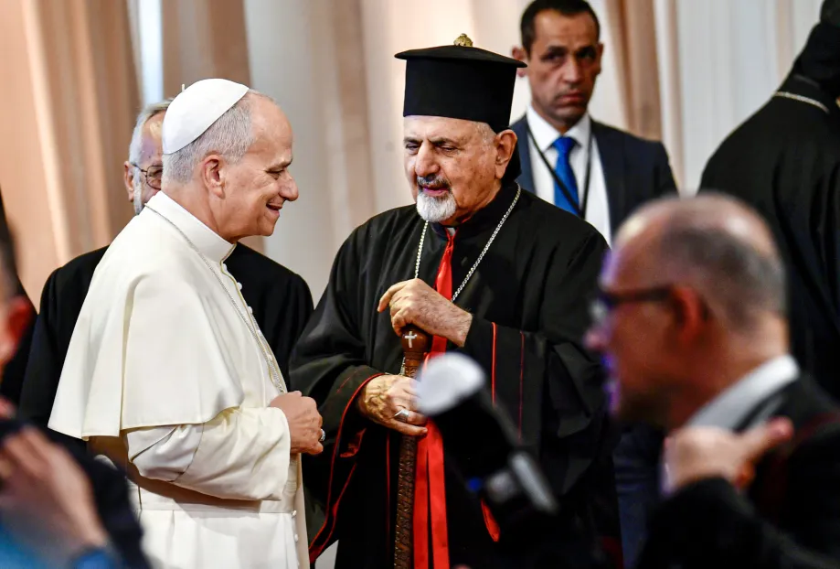 Pope Leo XIV arrives in Lebanon during 1st overseas trip, coming from Turkiye – Middle East Monitor