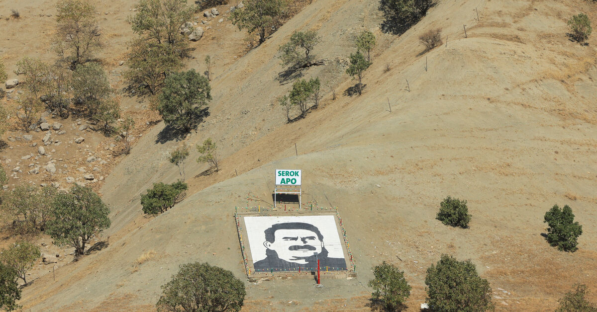Turkish parliamentary delegation meets jailed PKK leader Ocalan