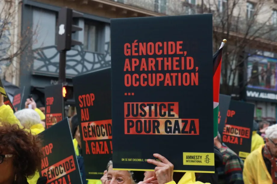 Thousands rally in Paris on International Day of Solidarity with Palestinians – Middle East Monitor