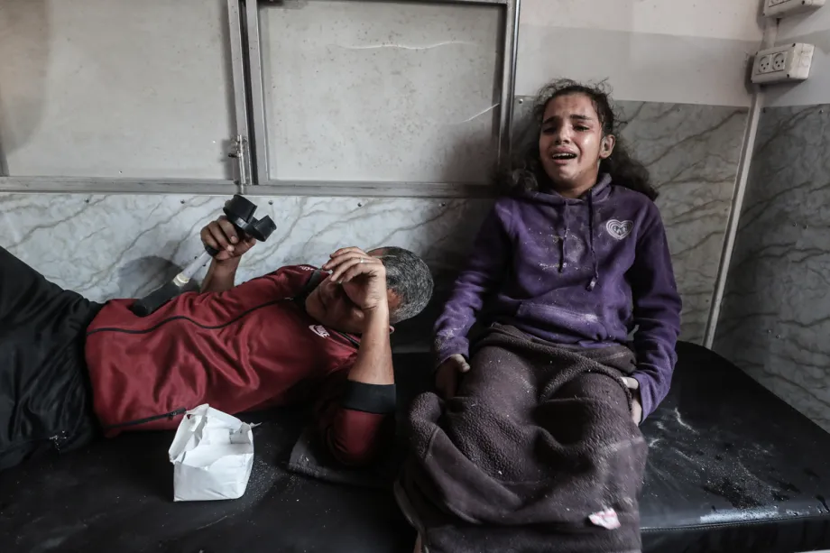 Foreign doctors describe Gaza war wounds as “worst ever seen” – Middle East Monitor