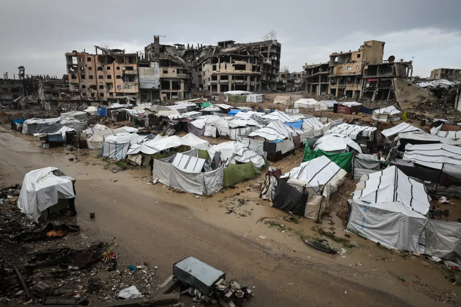 UNRWA warns Gaza tents offer no protection as Israel blocks vital winter aid – Middle East Monitor