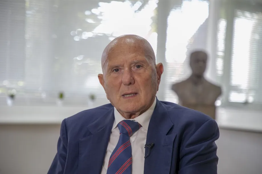 Tunisian opposition leader Chebbi arrested as crackdown escalates – Middle East Monitor