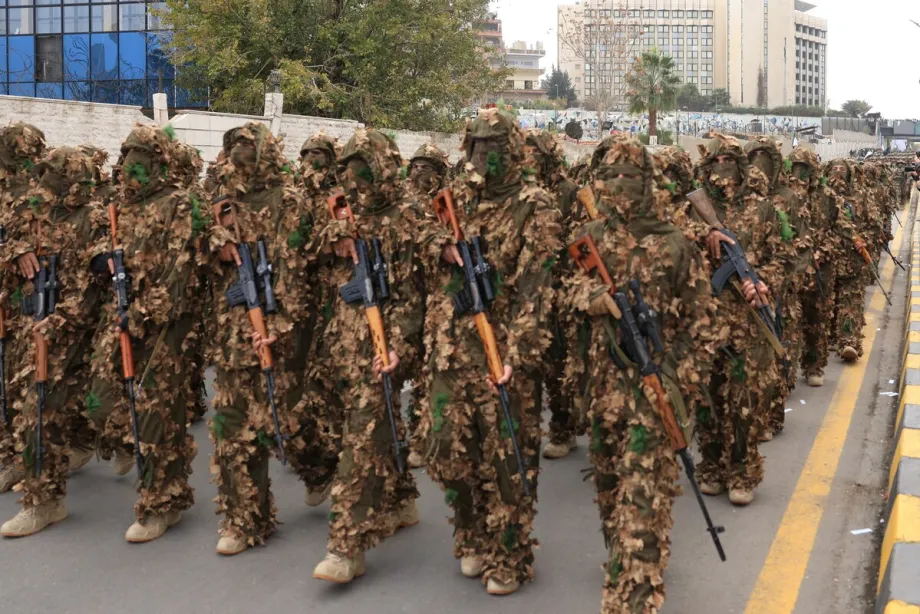 Syrian army chants for Gaza on Liberation Day revive tensions with Israel – Middle East Monitor