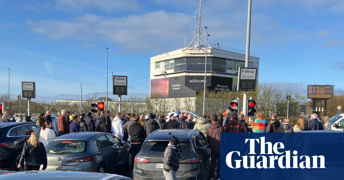 Tell us: have you been affected by the Channel tunnel rail disruption? | Channel Tunnel