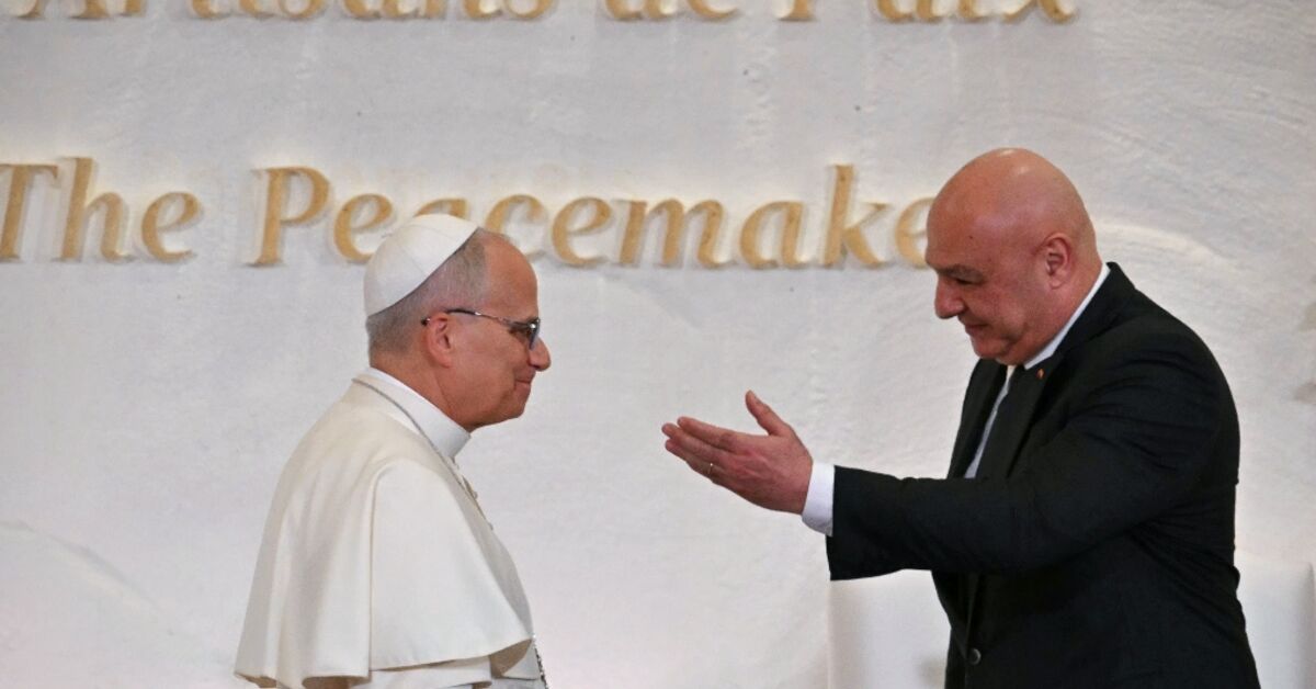 Pope to offer hope on Lebanon visit