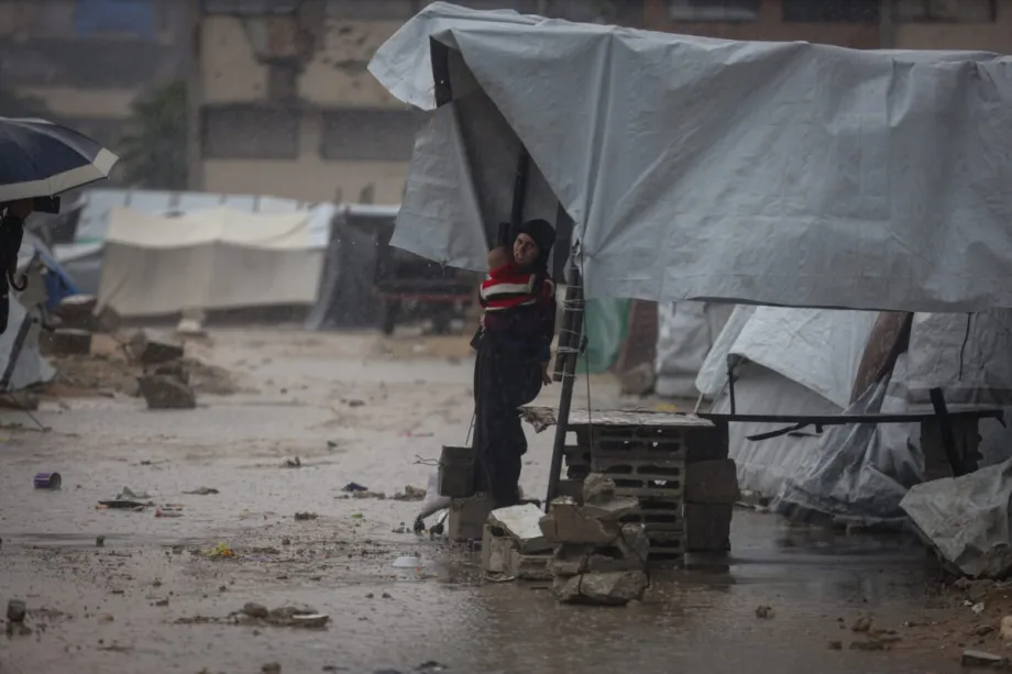 Winter storm kills at least 12 in Gaza as freezing weather, floods cause collapse of bombed homes – Middle East Monitor