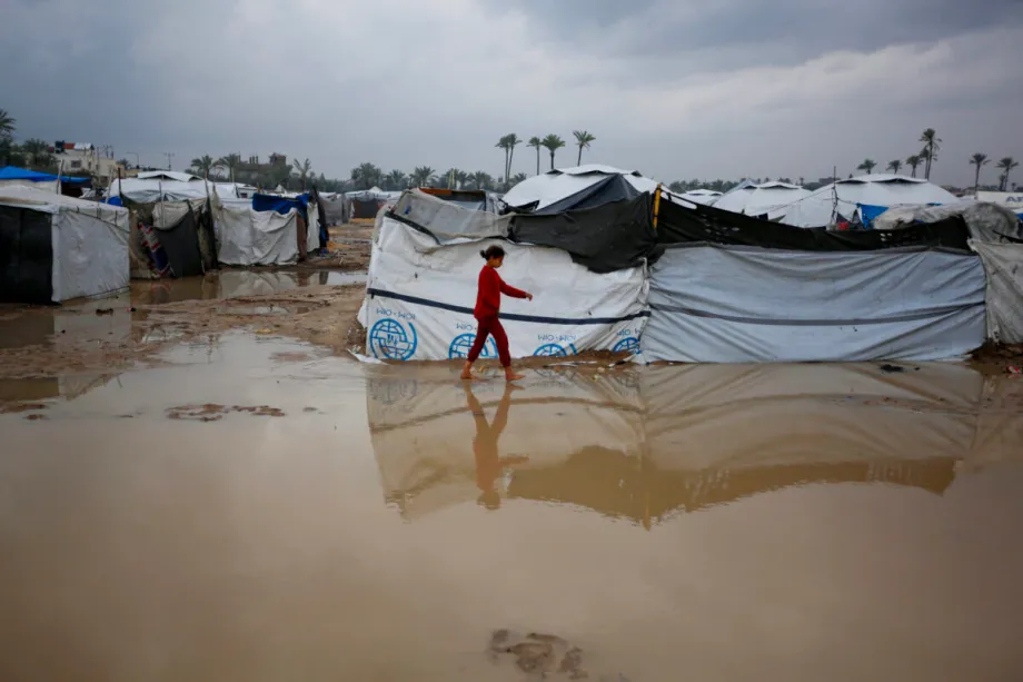 Heavy rains kill at least 10 in Gaza: WHO
