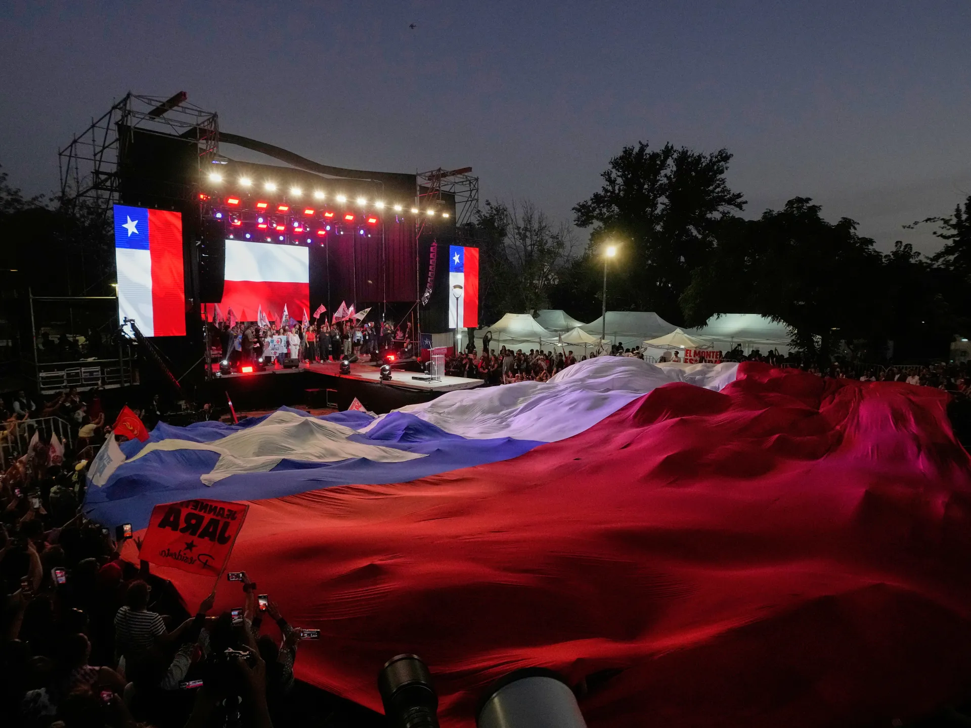 A ‘fearful’ country? Crime concerns grip Chile ahead of presidential race | Elections News