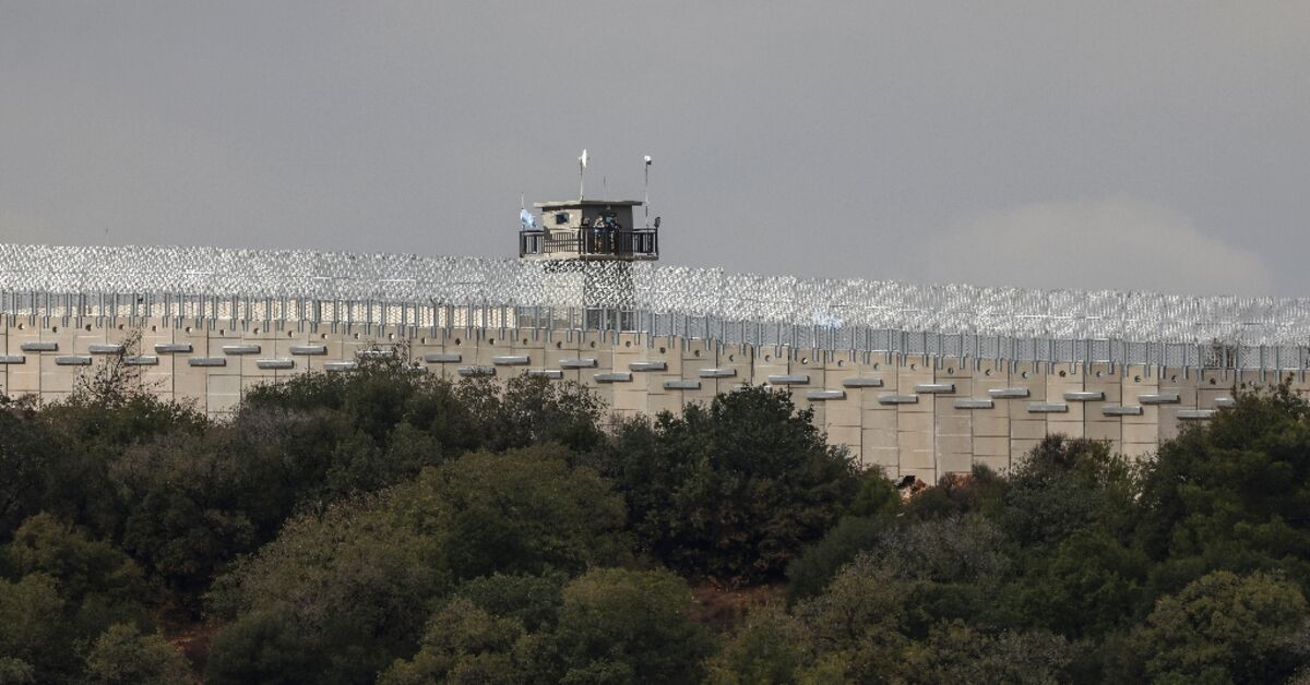 Lebanon, Israel hold first direct talks in decades