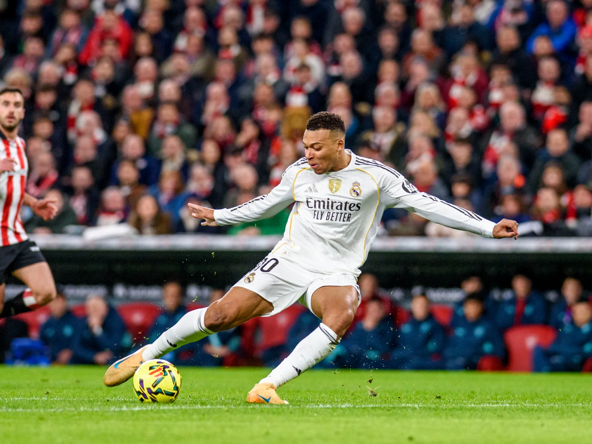 LIVE: Alaves vs Real Madrid – La Liga | Football News