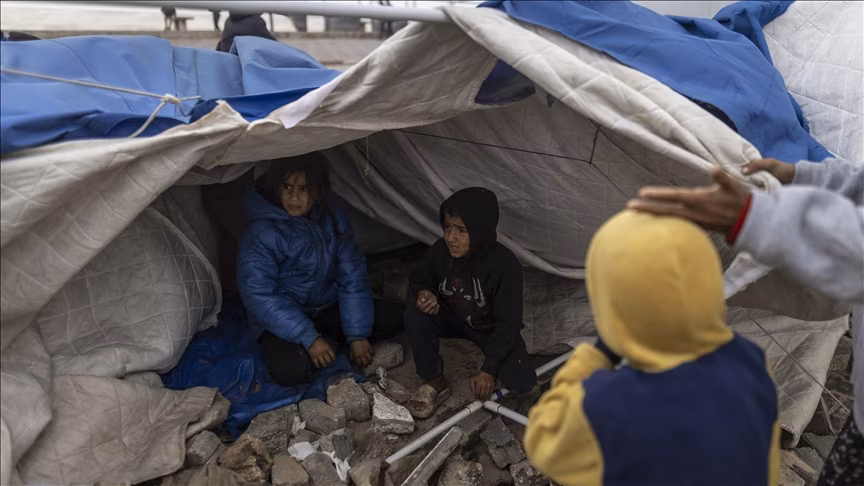 Several Palestinians injured due to wall collapse on displaced people's tent in southern Gaza