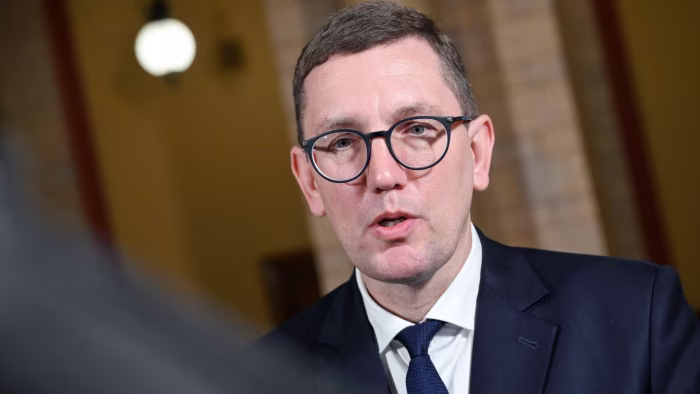 Leaders brace for ‘three-shirt’ summit to push through Ukraine loan