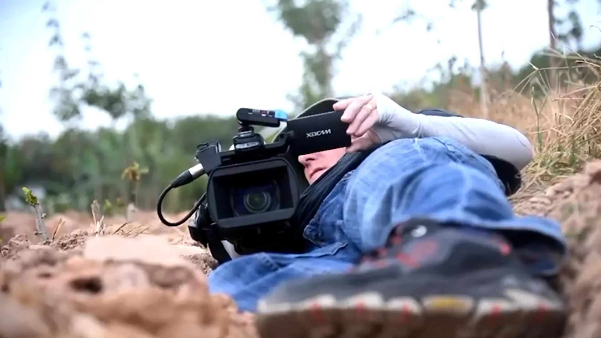 Al Jazeera crew takes cover from Thailand-Cambodia artillery duel | Newsfeed