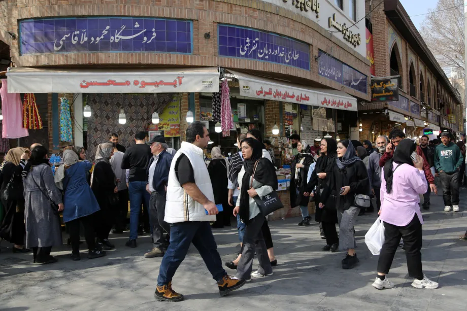 Iran arrests 8 foreigners for allged links to ‘foreign intelligence services’ amid US tensions – Middle East Monitor