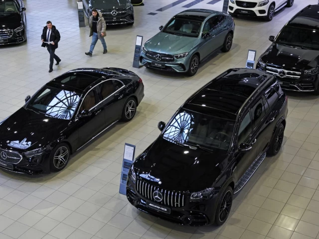 China gray market fuels foreign car sales in Russia despite sanctions