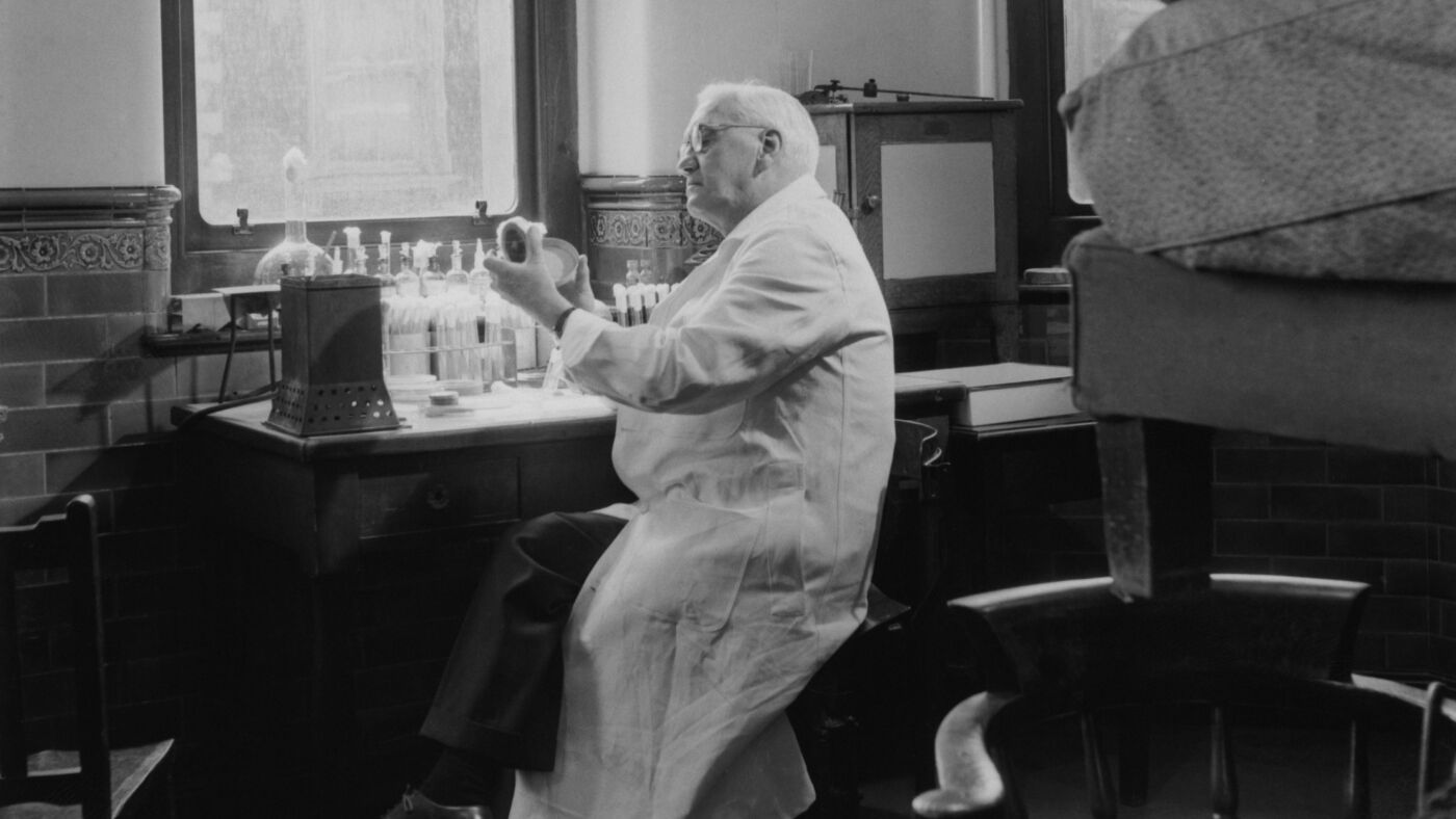 antibiotic-persistence-resistance-bacteria-dormant : Short Wave : NPR