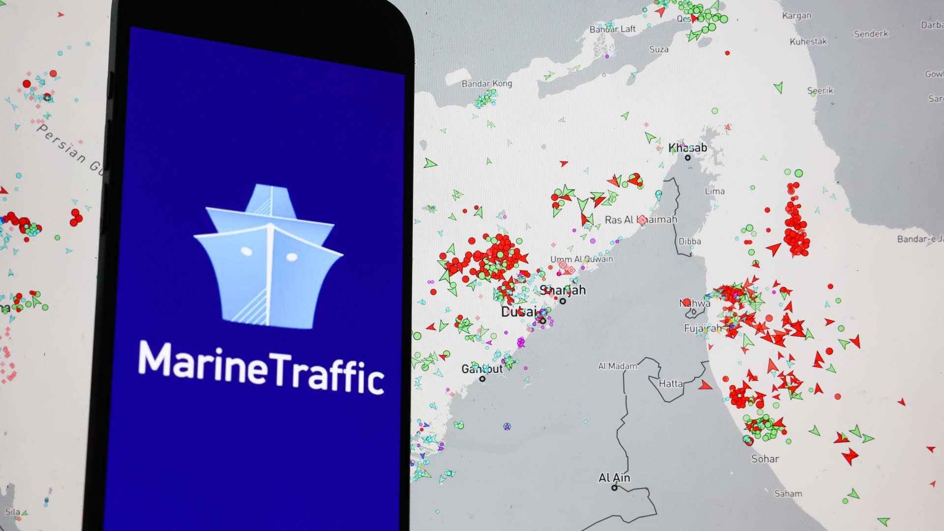 Iran warns oil tankers transiting Strait of Hormuz must be careful