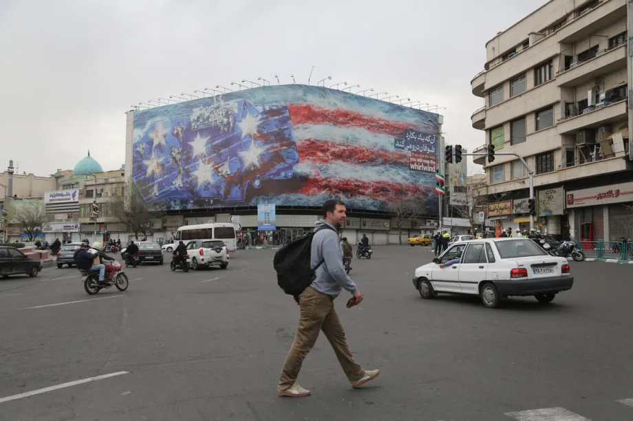 Iran’s Revolutionary Guard warns protests will be treated as collaboration with the enemy – Middle East Monitor