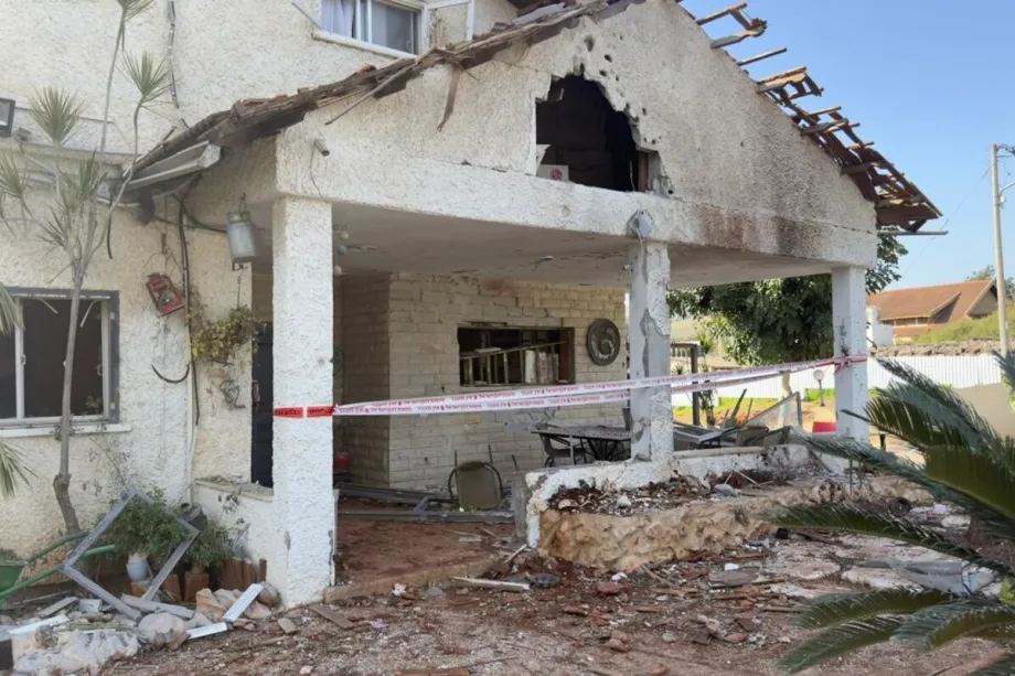 Hezbollah fires rockets towards Tel Aviv and Haifa as fighting intensifies – Middle East Monitor