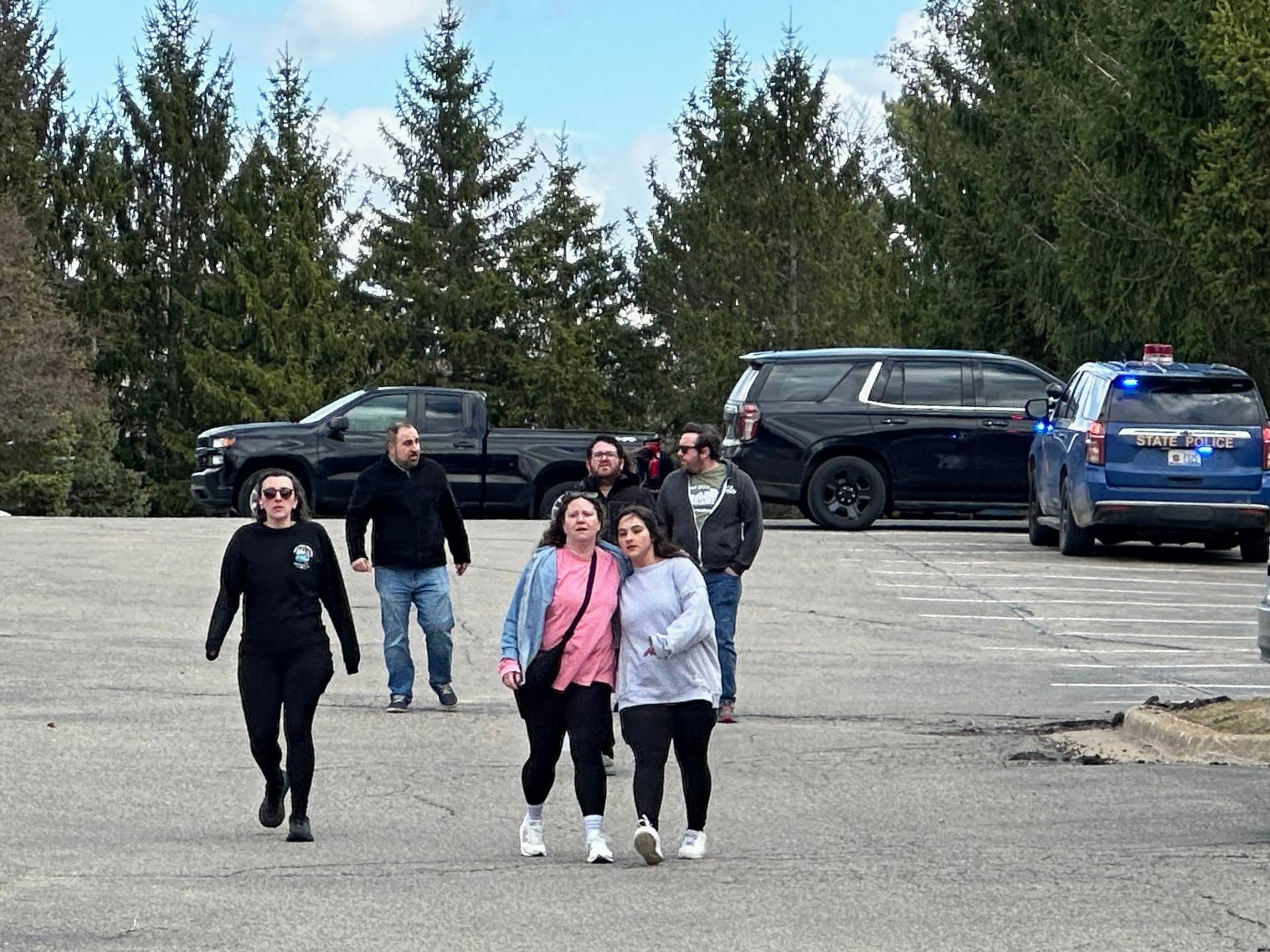 Assailant dead after vehicle ramming, gunfire at Michigan synagogue in US | Gun Violence News