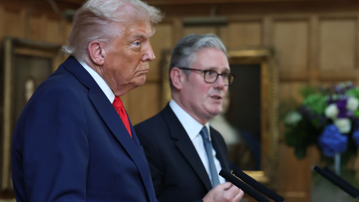 Keir Starmer holds call with Trump after US plea for warships in Strait of Hormuz