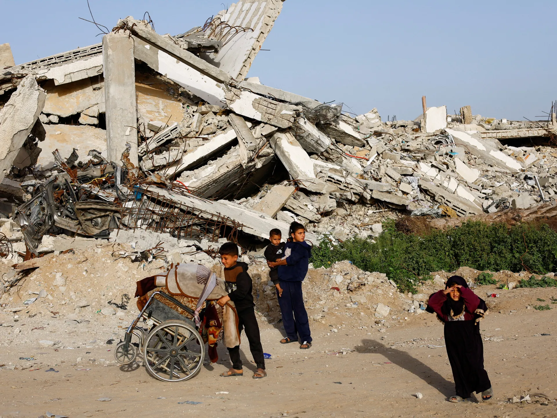 Israel continues Gaza attacks amid regional war, kills several Palestinians | Israel-Palestine conflict News
