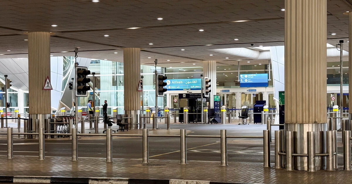 Cricket-West Indies, Zimbabwe unable to return from India due to Middle East airspace closures