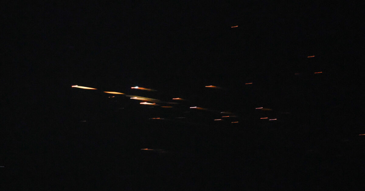 Iran launches wave of missiles at Israel; US Republicans block measure to halt US air campaign