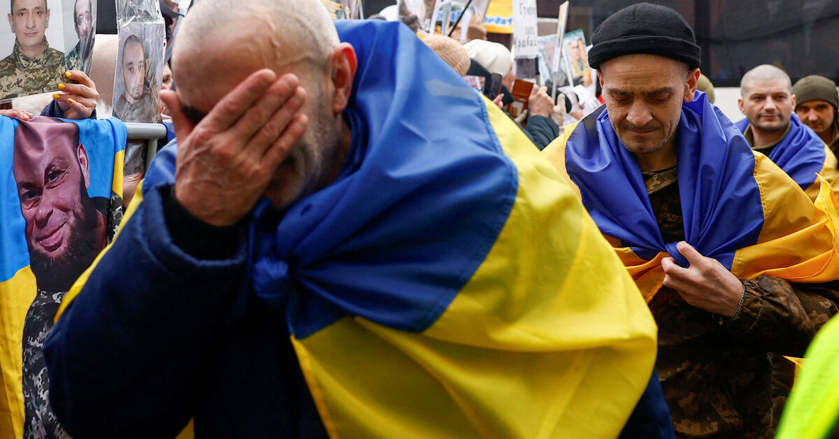 Ukraine brings back 200 POWs in latest swap with Russia, Zelenskiy says