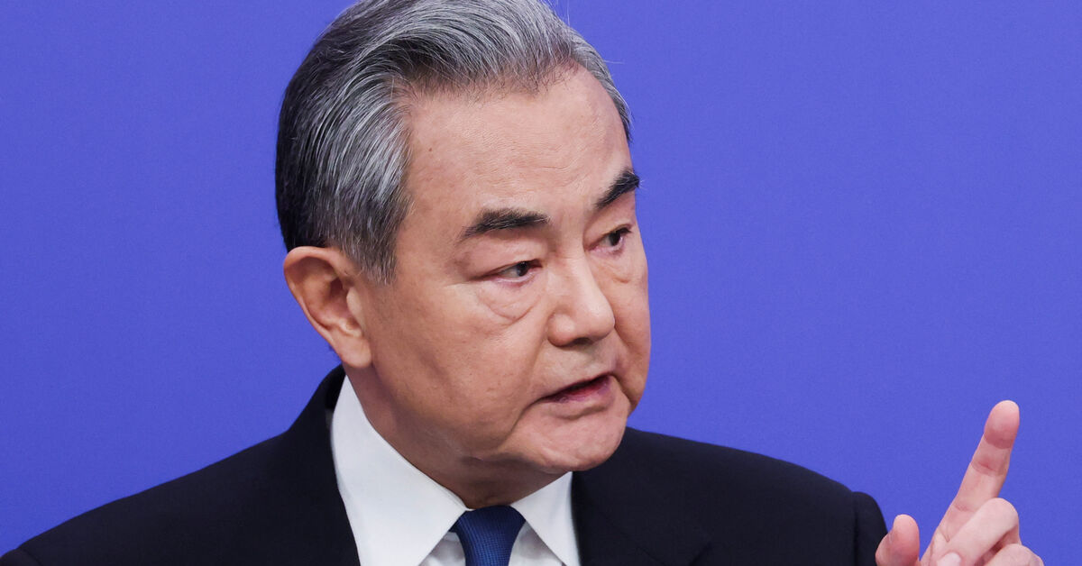 China’s foreign minister calls for ceasefire in Gulf region