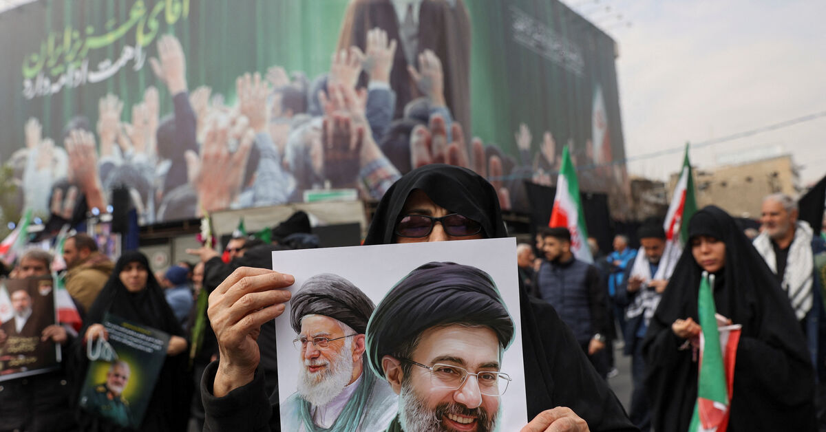 Bombing won’t overthrow ruling clerics, Iran dissidents say