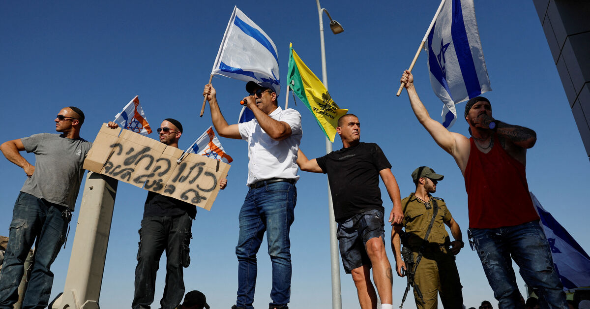 Israel drops charges against soldiers accused of abusing Gaza detainee