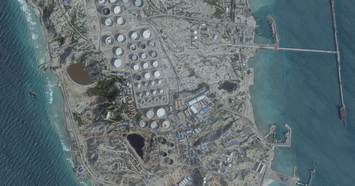 Trump threatens to strike Iran’s Kharg Island oil network if shipping lanes remain blocked