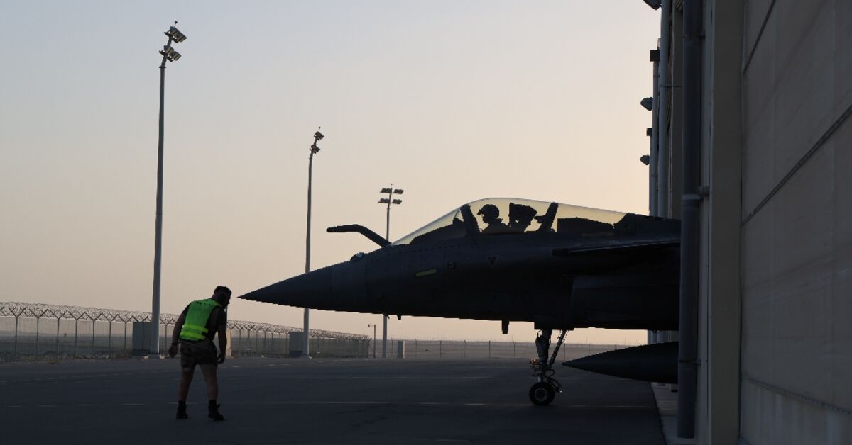 France deploys jets over UAE to protect its military bases