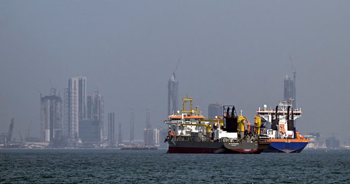 Tehran brandishes the Strait of Hormuz card and considers imposing transit fees on oil tankers