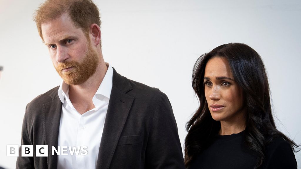 Harry and Meghan accuse royal author of 'deranged conspiracy' – BBC