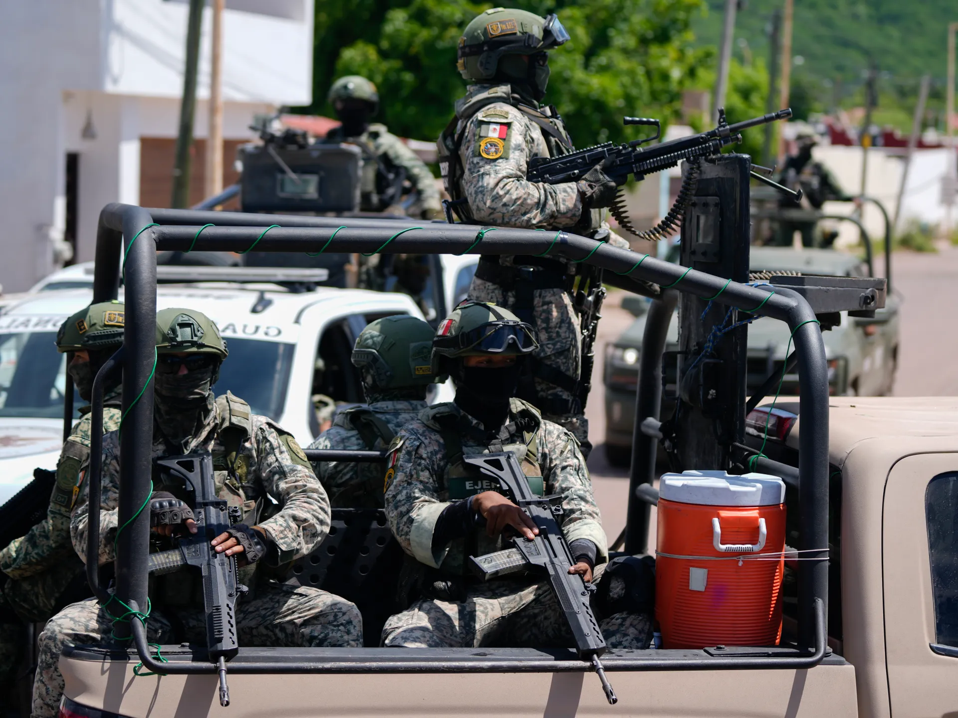 Mexican military says 11 killed in raid targeting Sinaloa cartel leader | Crime News