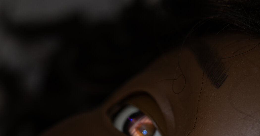 How Health Care Workers Use Medical Manikins