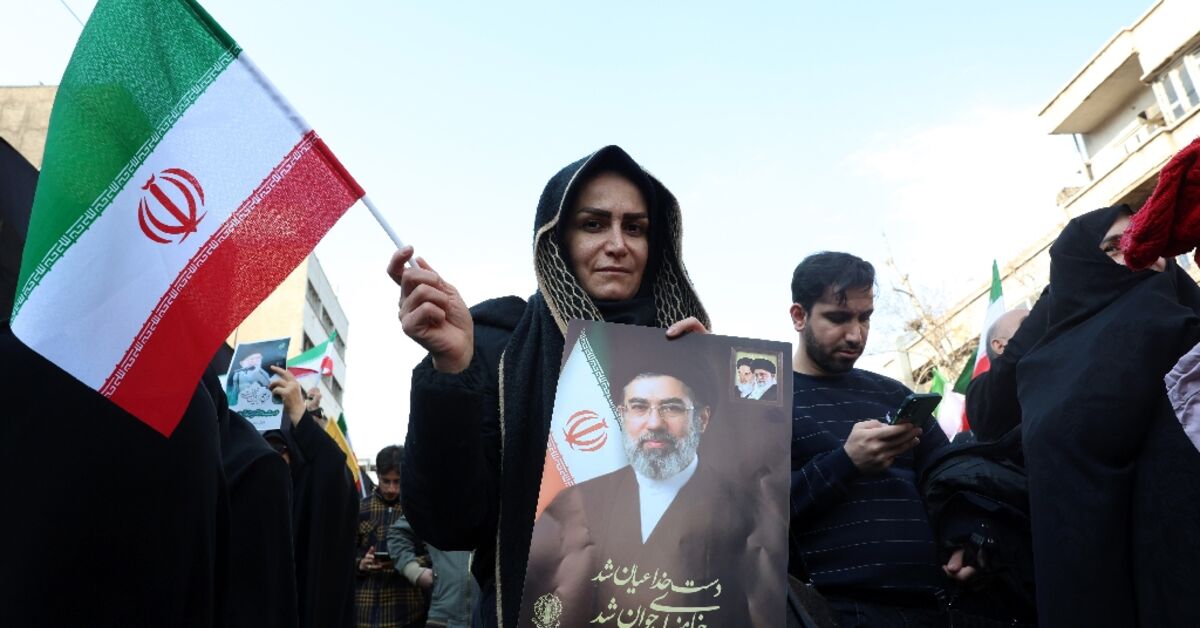 Crowds rally to pledge allegiance to Iran’s new leader as US, Israel war rages