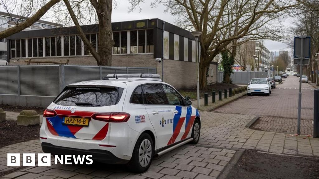 Explosion at Amsterdam Jewish school 'a deliberate attack' says mayor – BBC