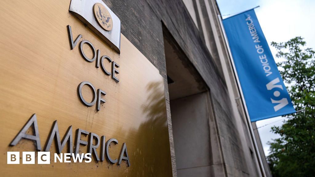 US judge orders Trump administration to reopen Voice of America – BBC