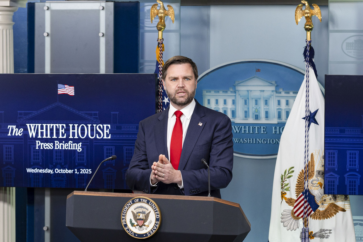 US Vice President JD Vance speaks to the media during the press briefing in the Brady Press Briefing Room at the White House in Washington D.C., on October 01, 2025. [Mehmet Eser - Anadolu Agency]