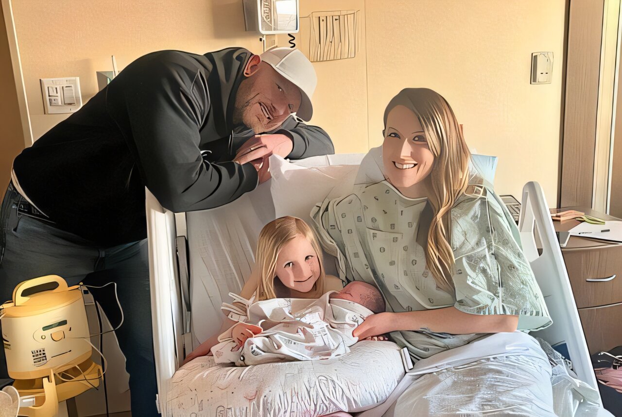 Brain surgery for pituitary tumor helps Illinois mom have second baby