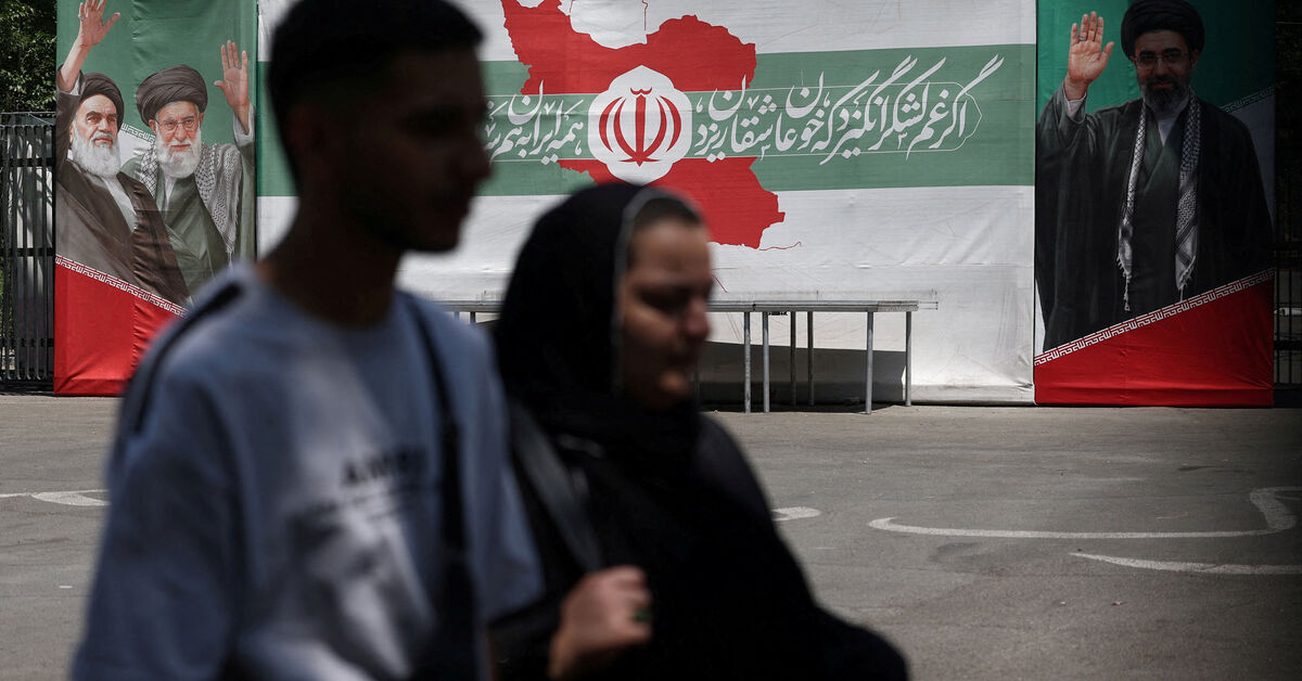 Iranian Guards’ business empire to win big if U.S. sanctions lifted