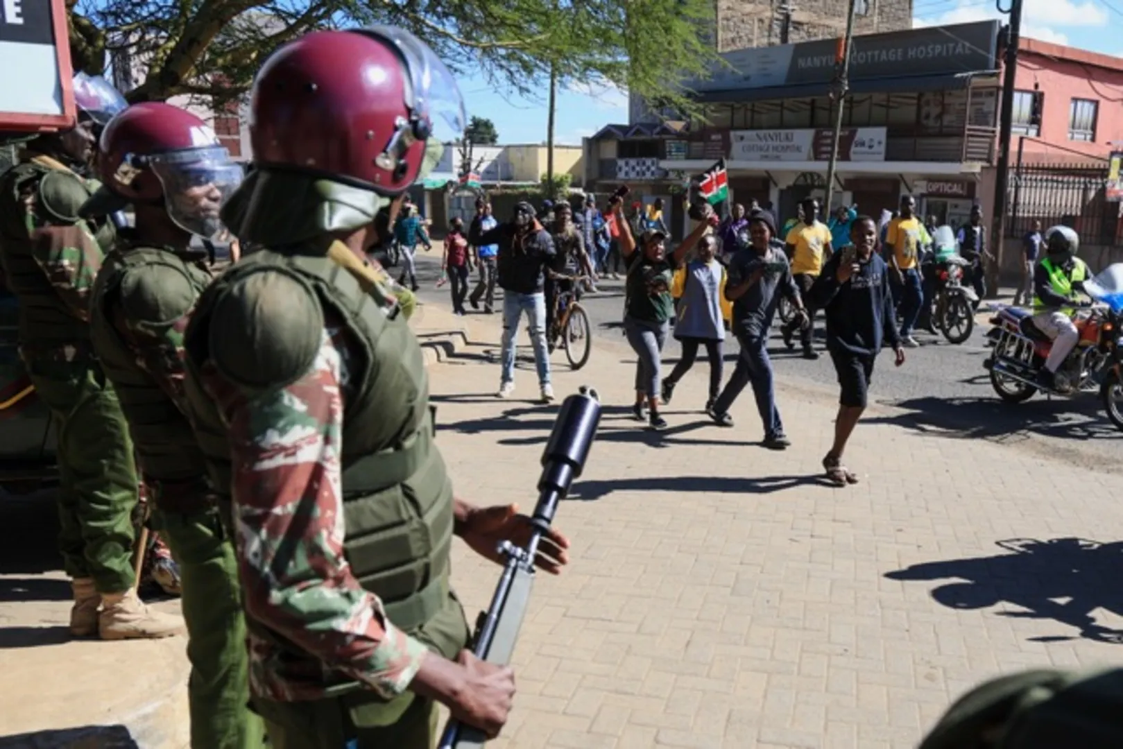 Kenyan president defends US Ebola facility amid deadly protests | Ebola News