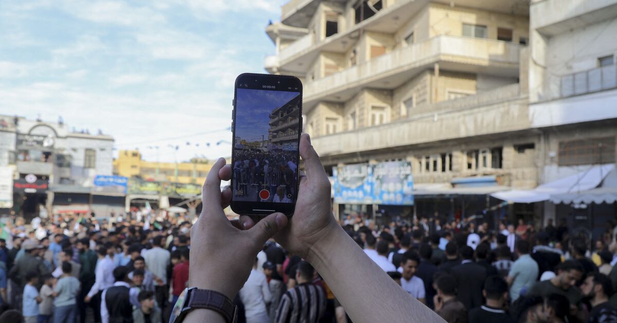 Kuwait’s Zain eyes $1.5B mobile network in postwar Syria: What to know