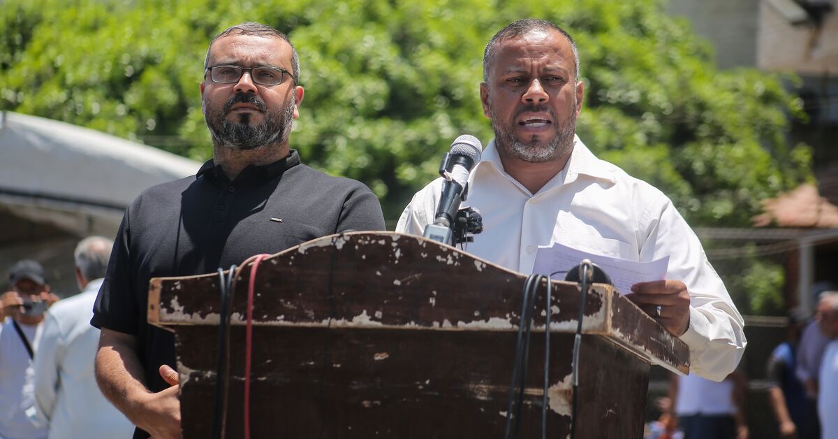 What does Hamas' move to dissolve its Gaza government mean?